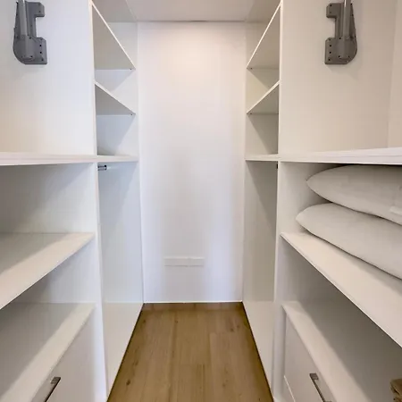 After B00klng Must Scаn Qr-c0dе --2 Bedroom Modern With View *