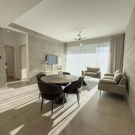 After B00klng Must Scаn Qr-c0dе --2 Bedroom Modern With View Vakantiehuis *